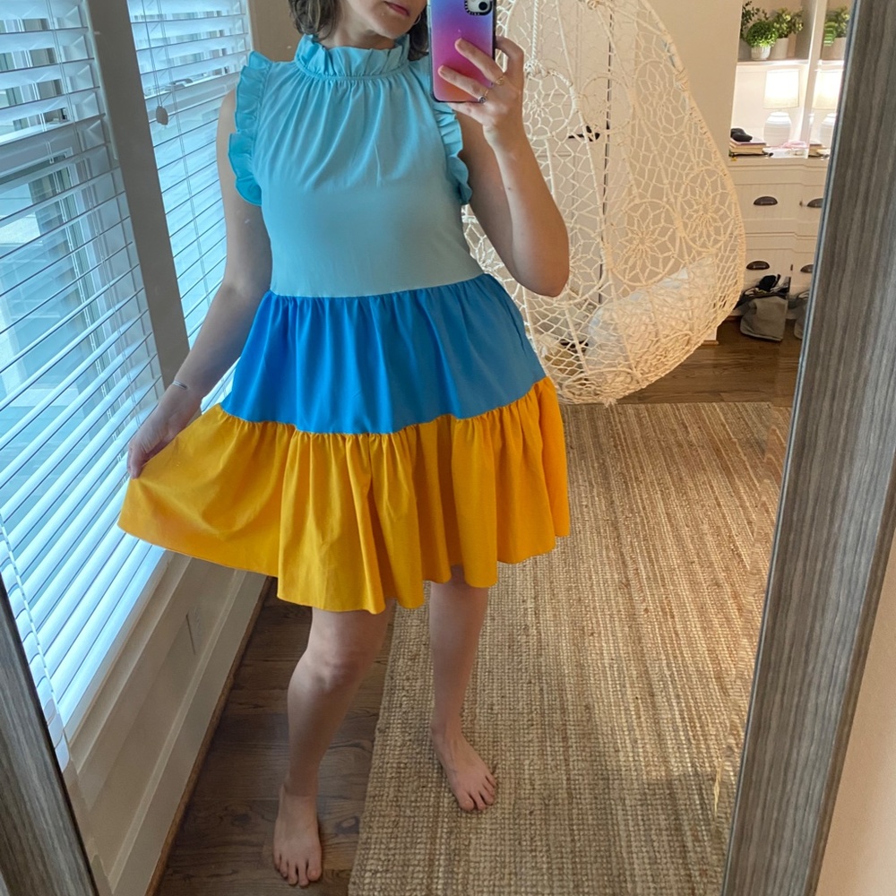 Dress - Picture 6 of 6